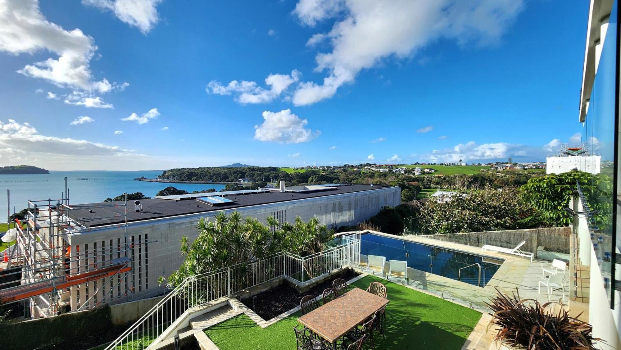 Orakei Grandeur Mansion With Sea Views & Pool Villa Оукланд Екстериор снимка